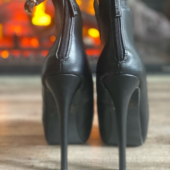 Black High heels Stilettos light use - Picture 6 of 9